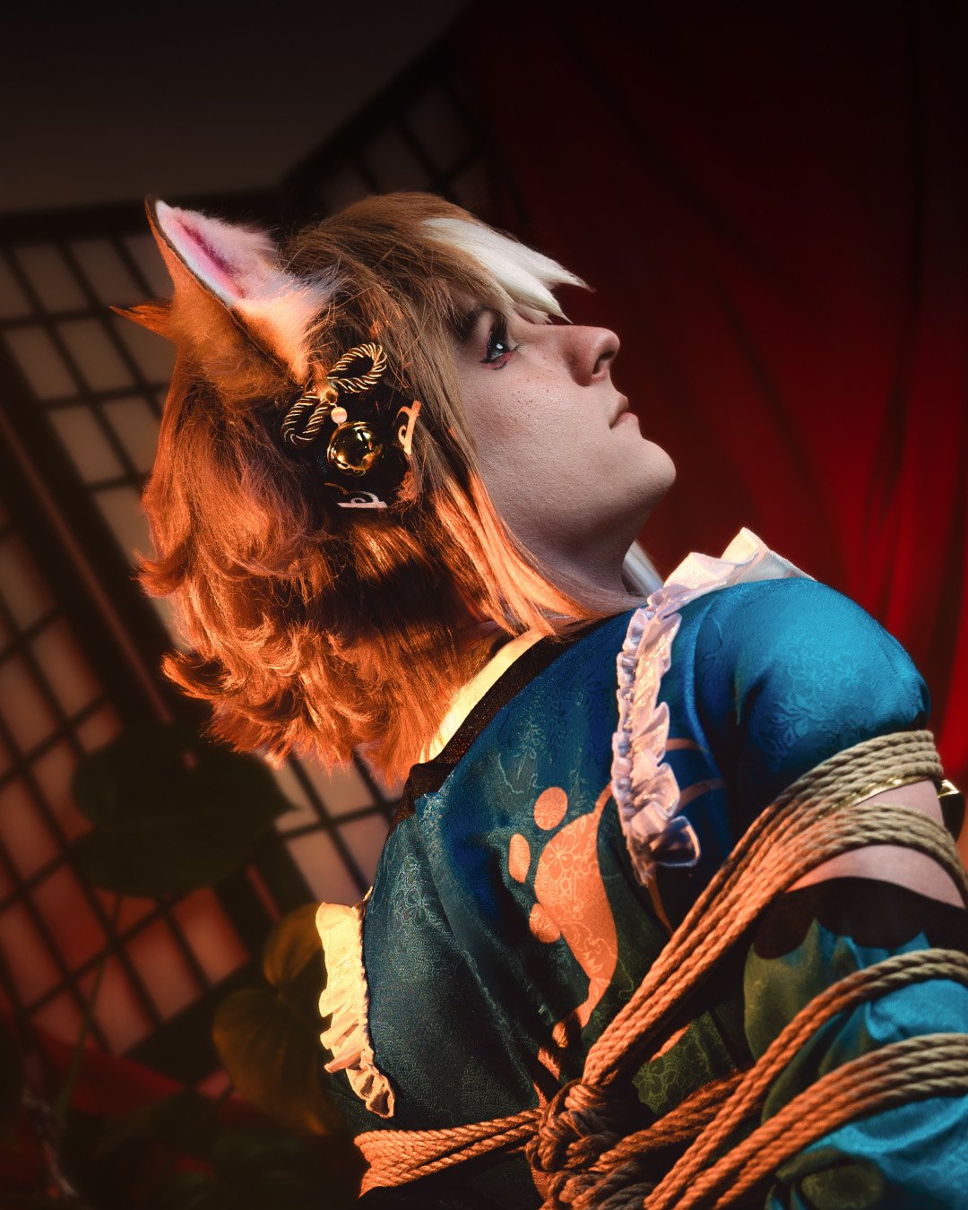 Cosplay in rope, theatrical setting